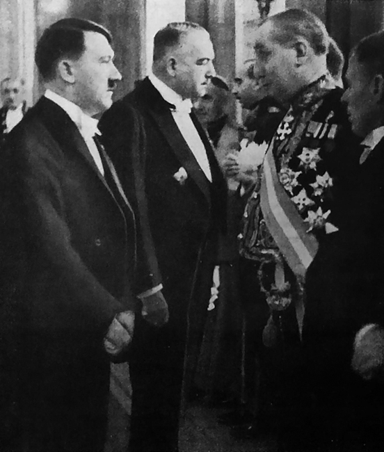Adolf Hitler at the New Year reception for the diplomatic corps, in conversation with Italian ambassador Vittorio Cerruti and American ambassador William Dodd